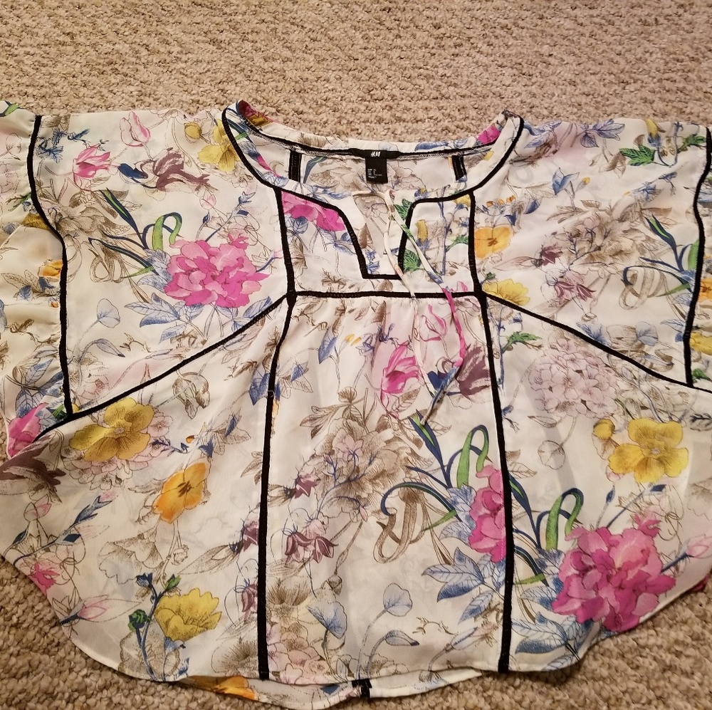 FINAL PRICE!!! H&M Flower Blouse